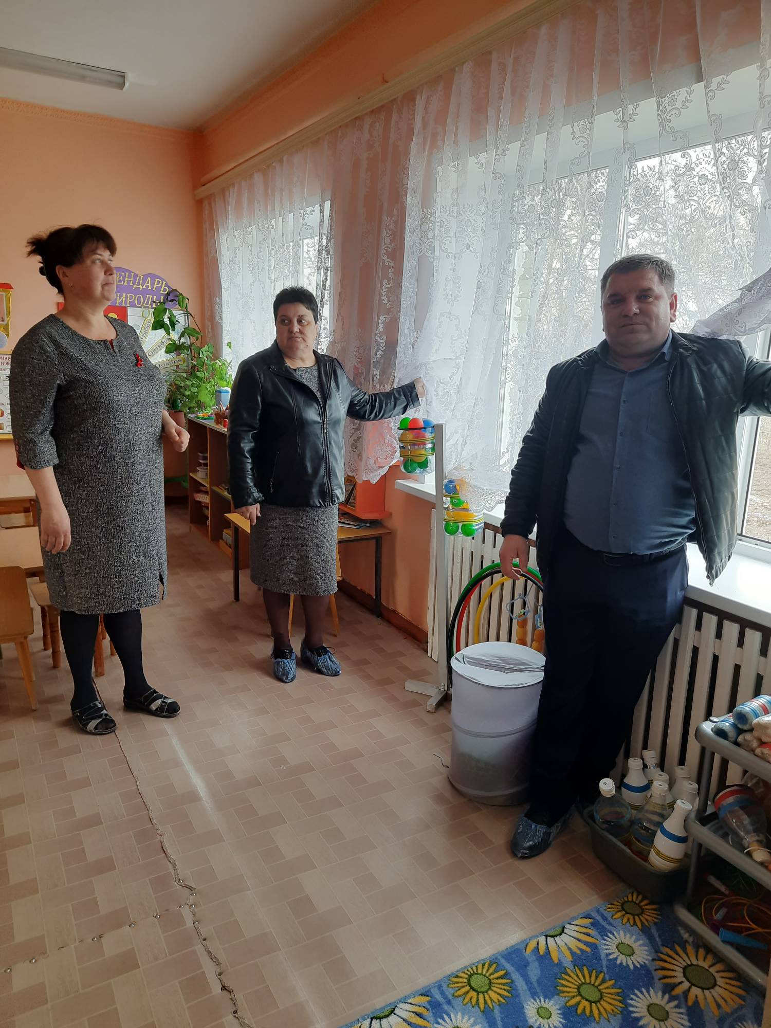 В детских садах Новоузенского района продолжаются ремонтные работы.