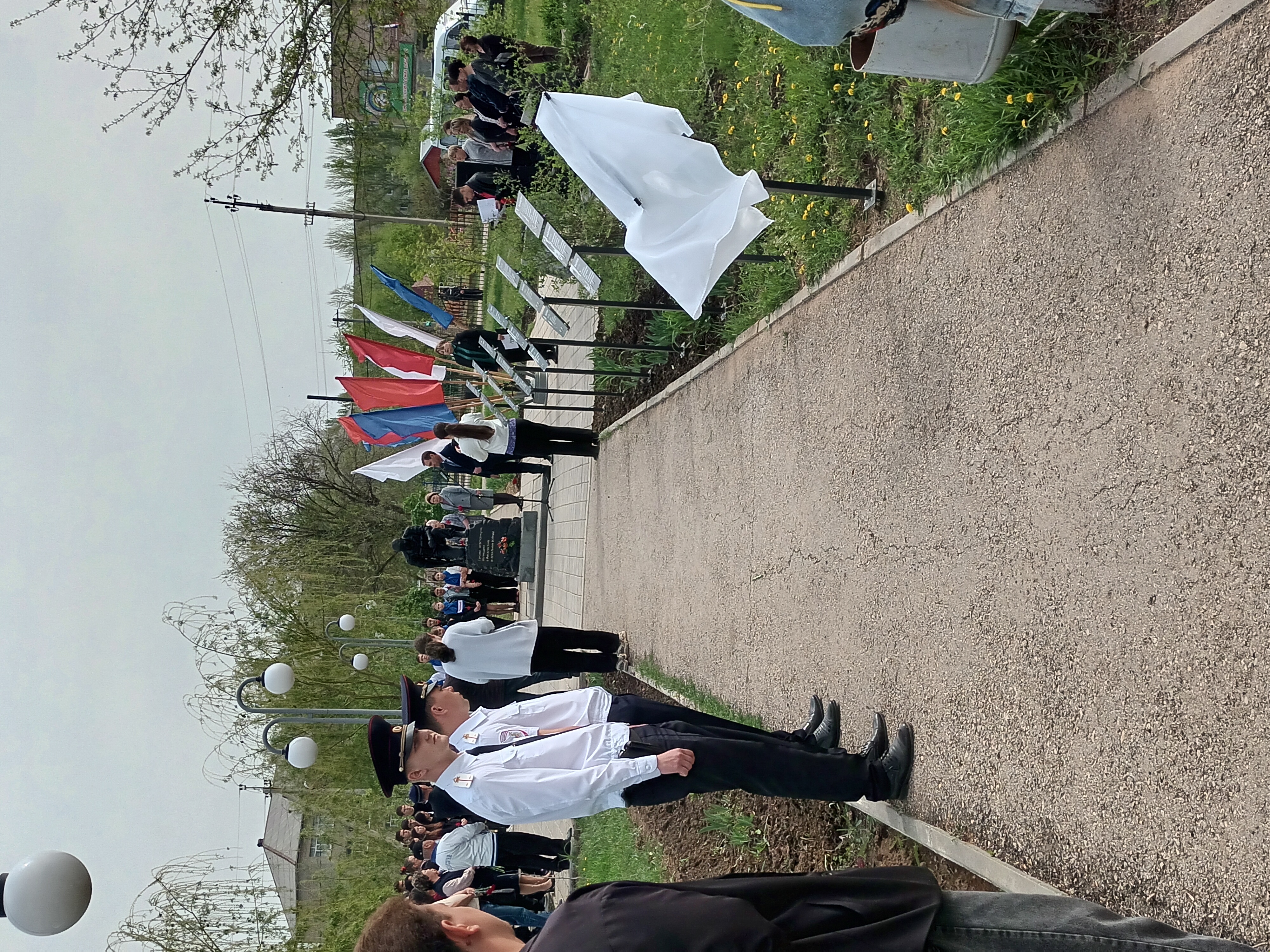 Митинг, посвященный памяти павших солдат.