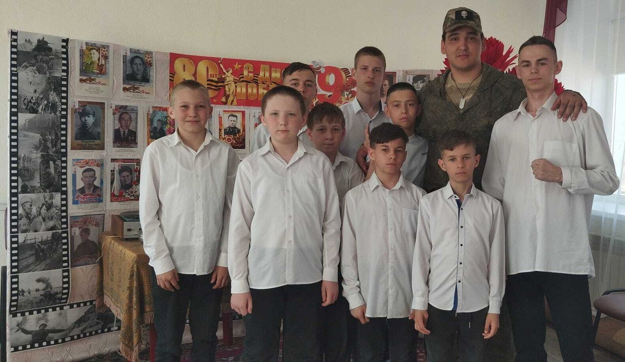 В центре «Семья» состоялась встреча с участником специальной военной операции.