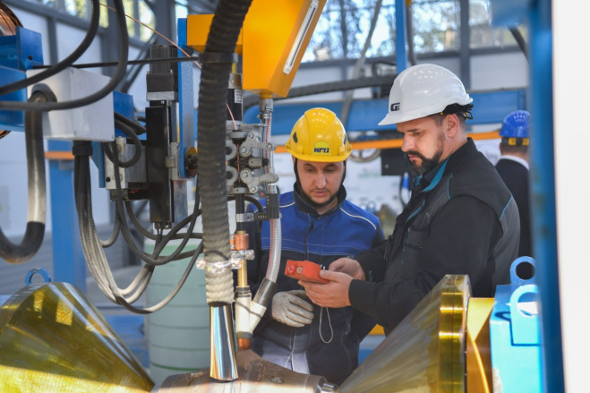 Поздравление Губернатора с Днём работников нефтяной и газовой промышленности.