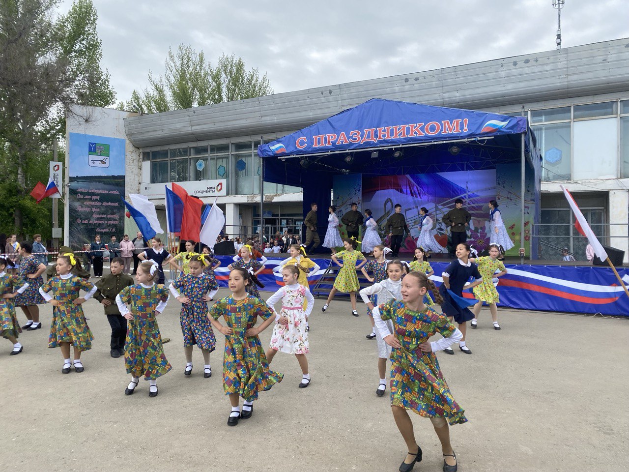 Яркий фестиваль танца «Задорный каблучок» прошёл в Новоузенском муниципальном районе.