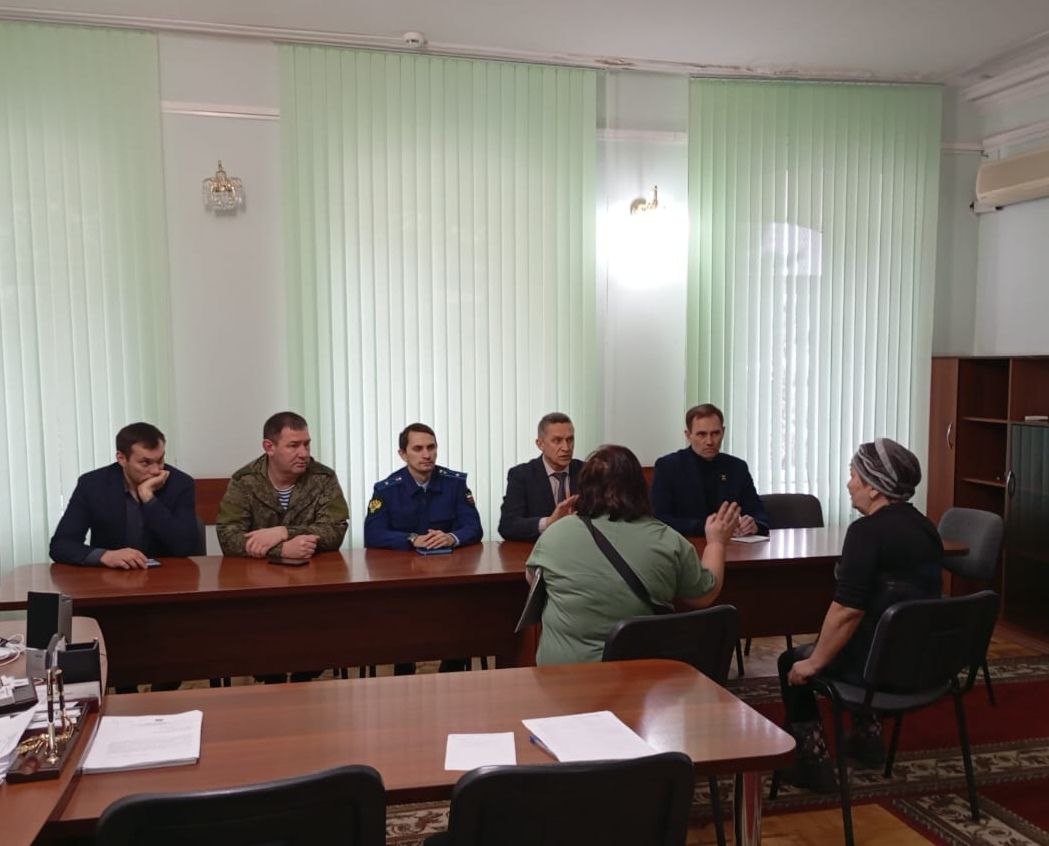 Личный прием Новоузенских военнослужащих, их родных и близких.