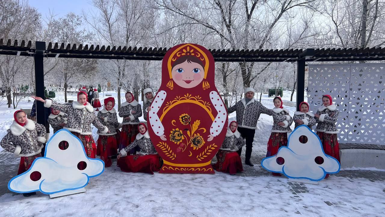 Масленица – один из самых веселых праздников в году, который широко отмечается по всей России.