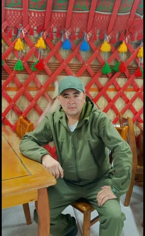 Жители Новоузенского района простились с погибшим в СВО Ибрашевым Арстаном Жумагалиевичем.