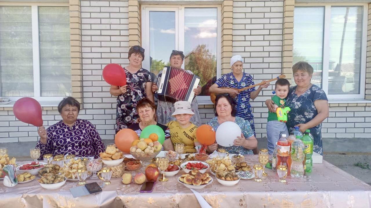 В Новоузенском районе отметили праздник - Международный День соседей.
