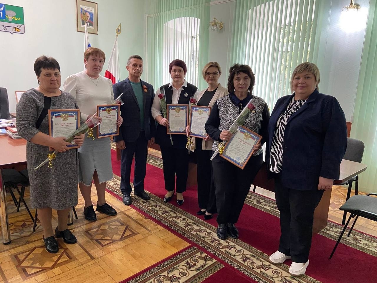 Глава Новоузенского района провел встречу с руководителями организаций.