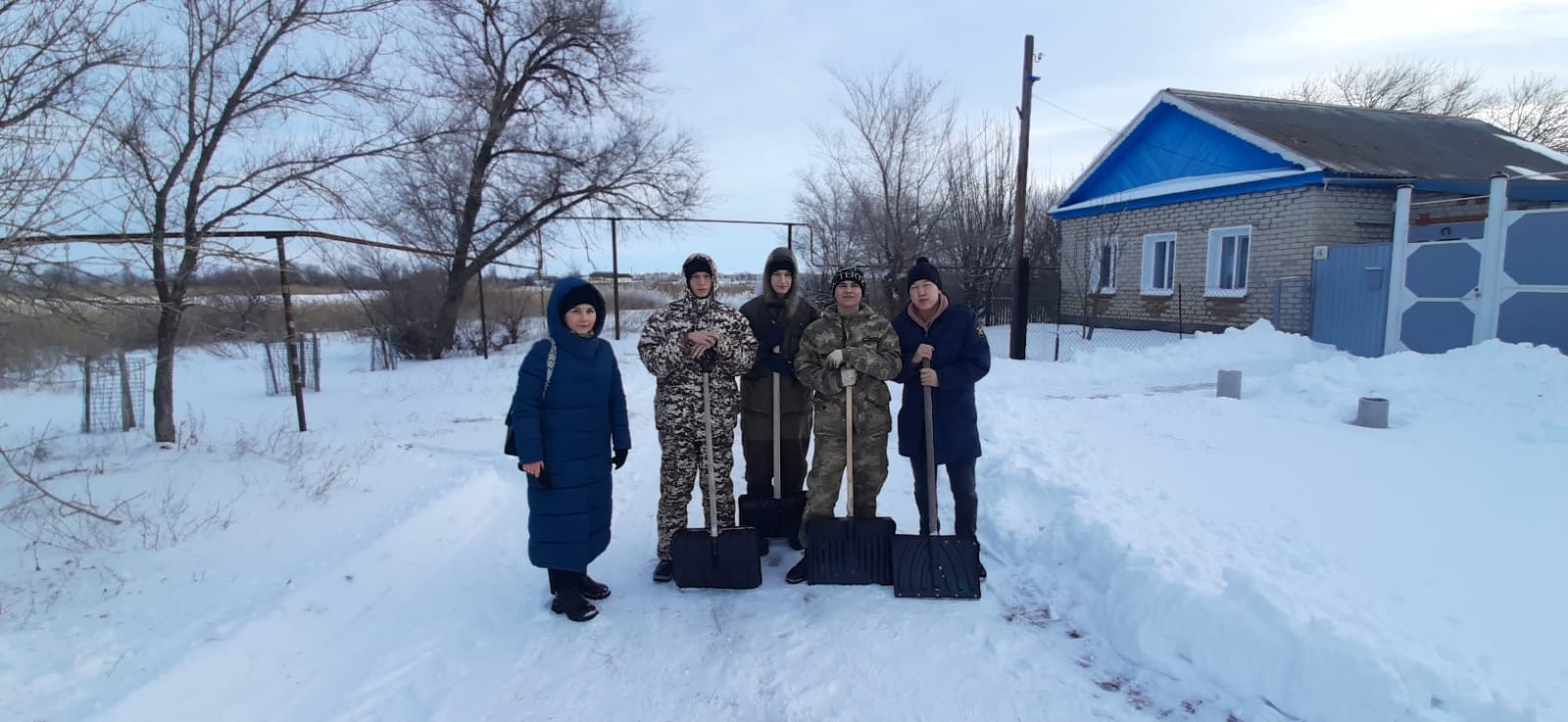 Уборка снега у ветерана боевых действий в Афганистане.