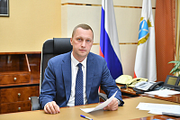 Поздравление Губернатора Романа Бусаргина с Днём защитника Отечества.