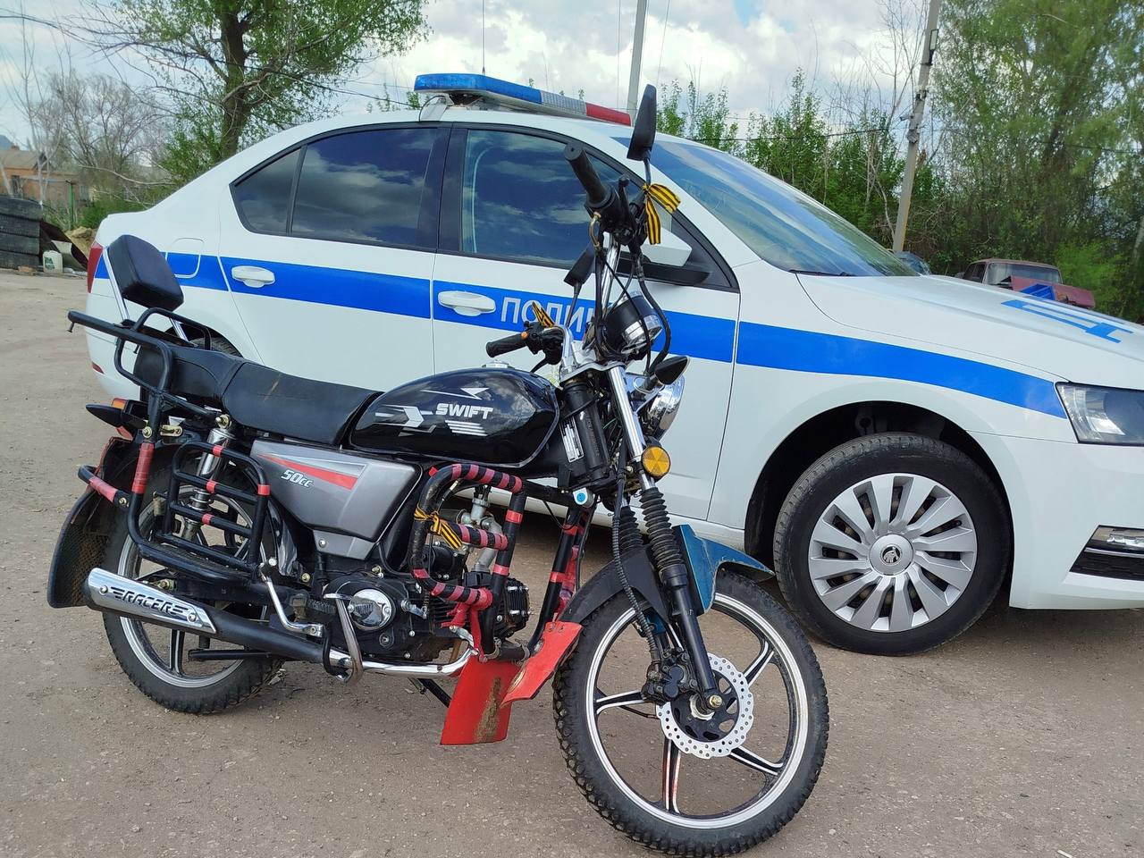 Инспекторы ДПС задержали в Новоузенске несовершеннолетнего водителя мототранспортного средства.