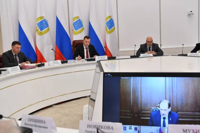 Губернатор Роман Бусаргин провел постоянно действующее совещание.