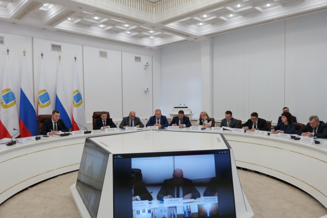 Губернатор Роман Бусаргин провел постоянно действующее совещание.