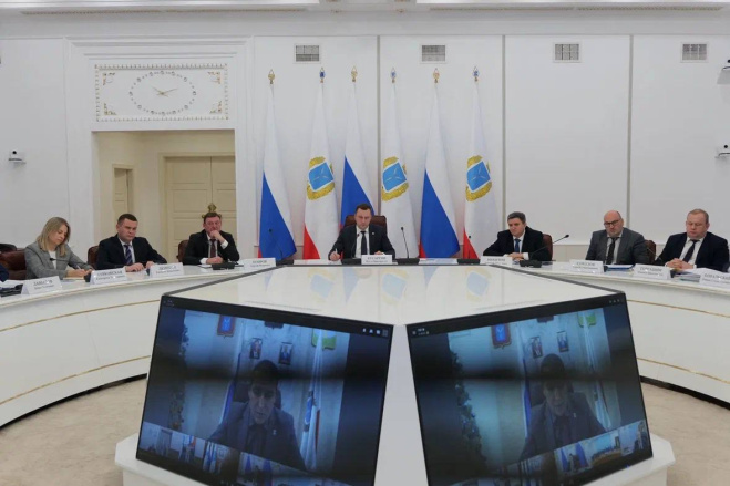 Губернатор Роман Бусаргин провел постоянно действующее совещание.