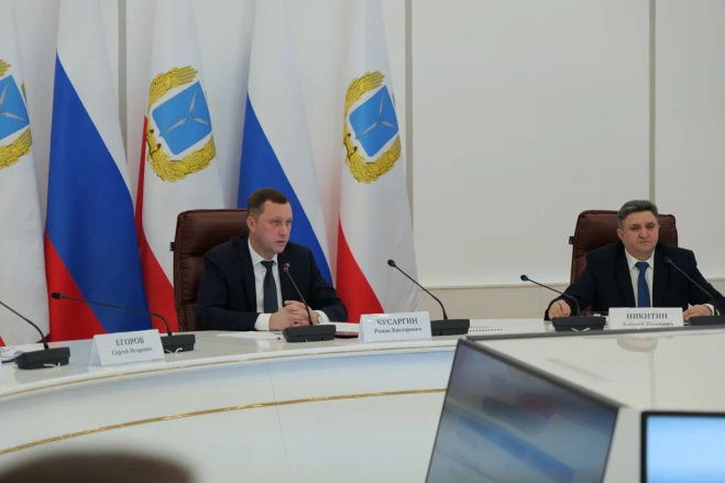 Роман Бусаргин провел постоянно действующее совещание с участием зампредов и министров Правительства области.