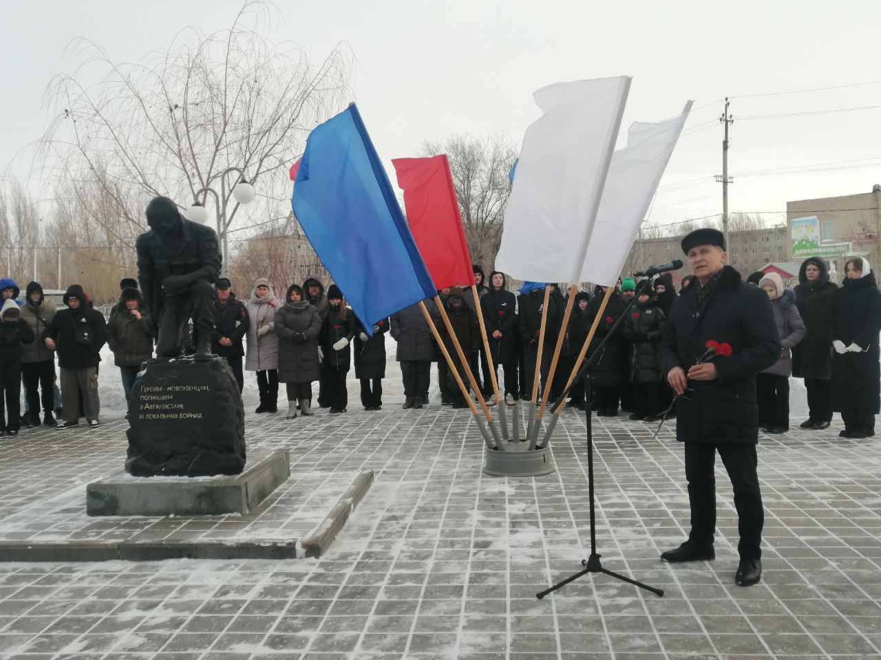 Торжественное открытие табличек на «Аллеи Героев».