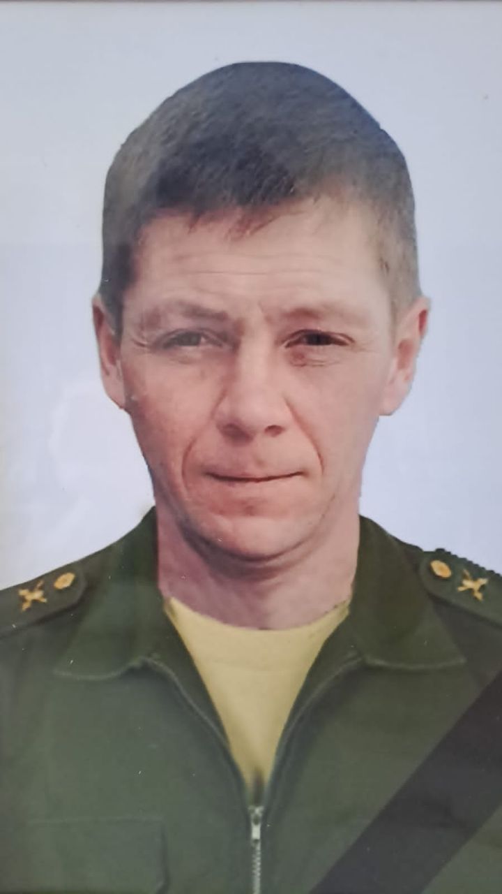 Жители Новоузенского района простились с погибшим в СВО  Нагибиным Владимиром Сергеевичем.