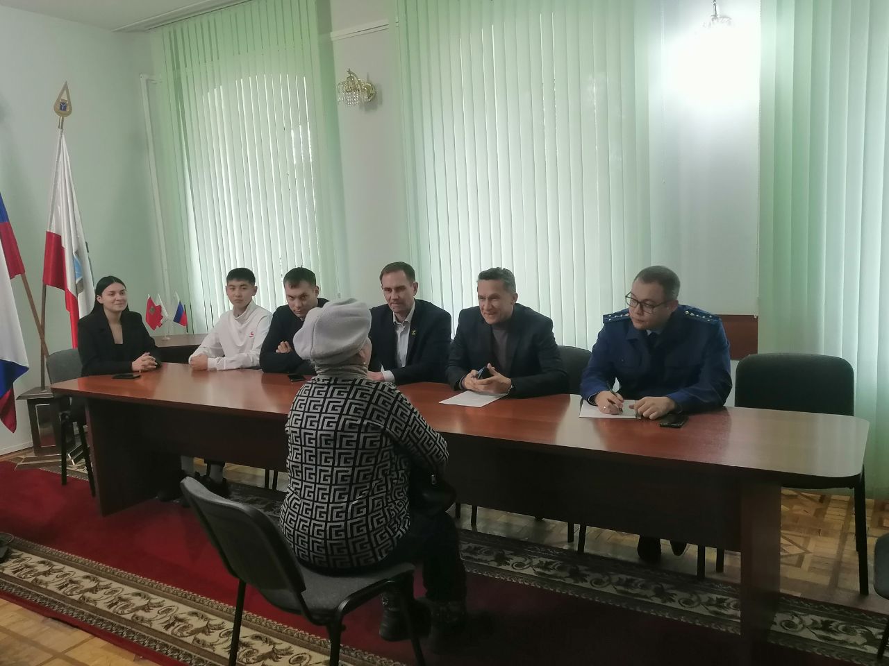 Личный прием граждан по широкому спектру вопросов.