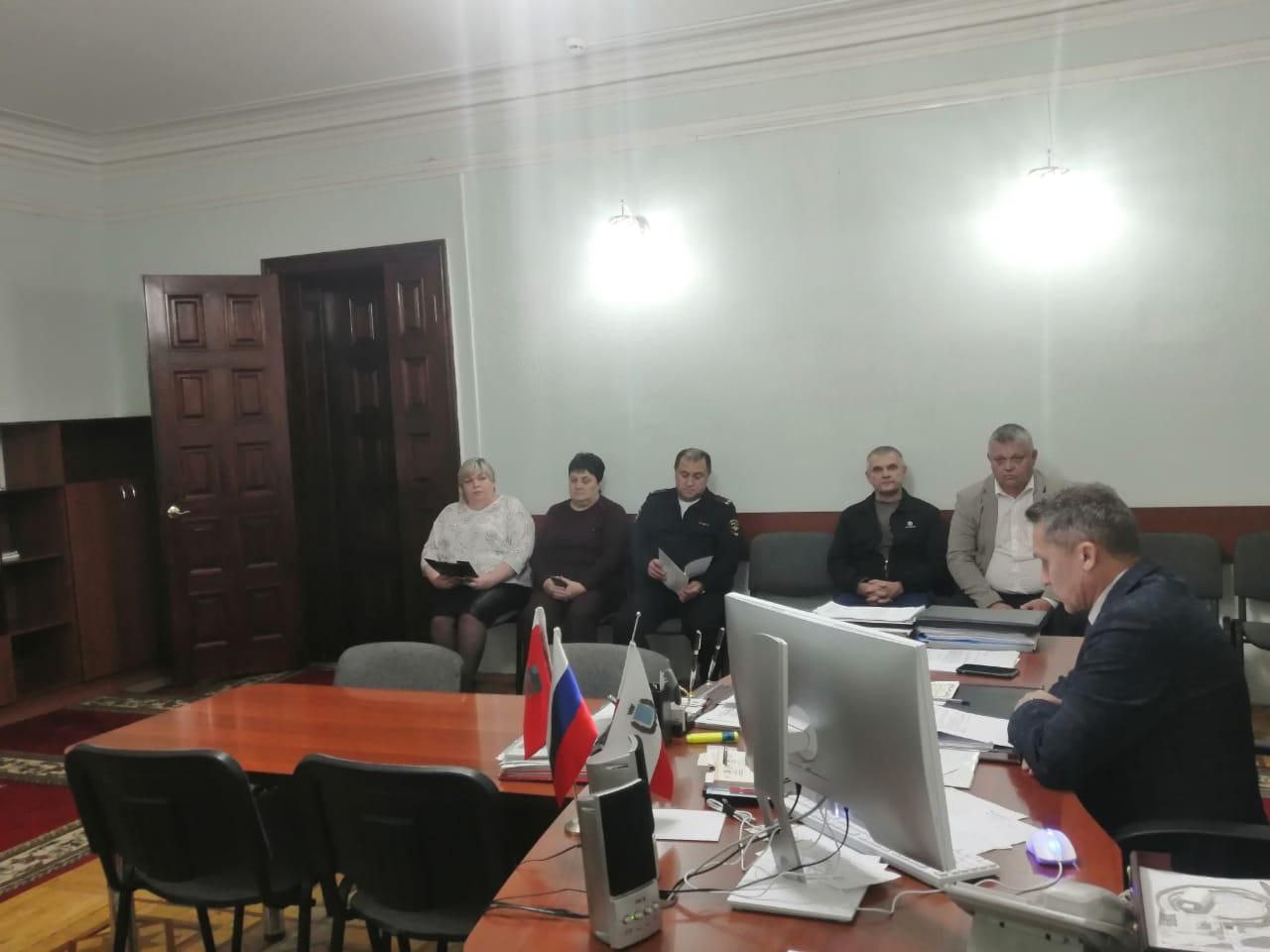 Встреча главы района с представителем ООО &quot;Автострада&quot;, привлекающим иностранную рабочую силу.