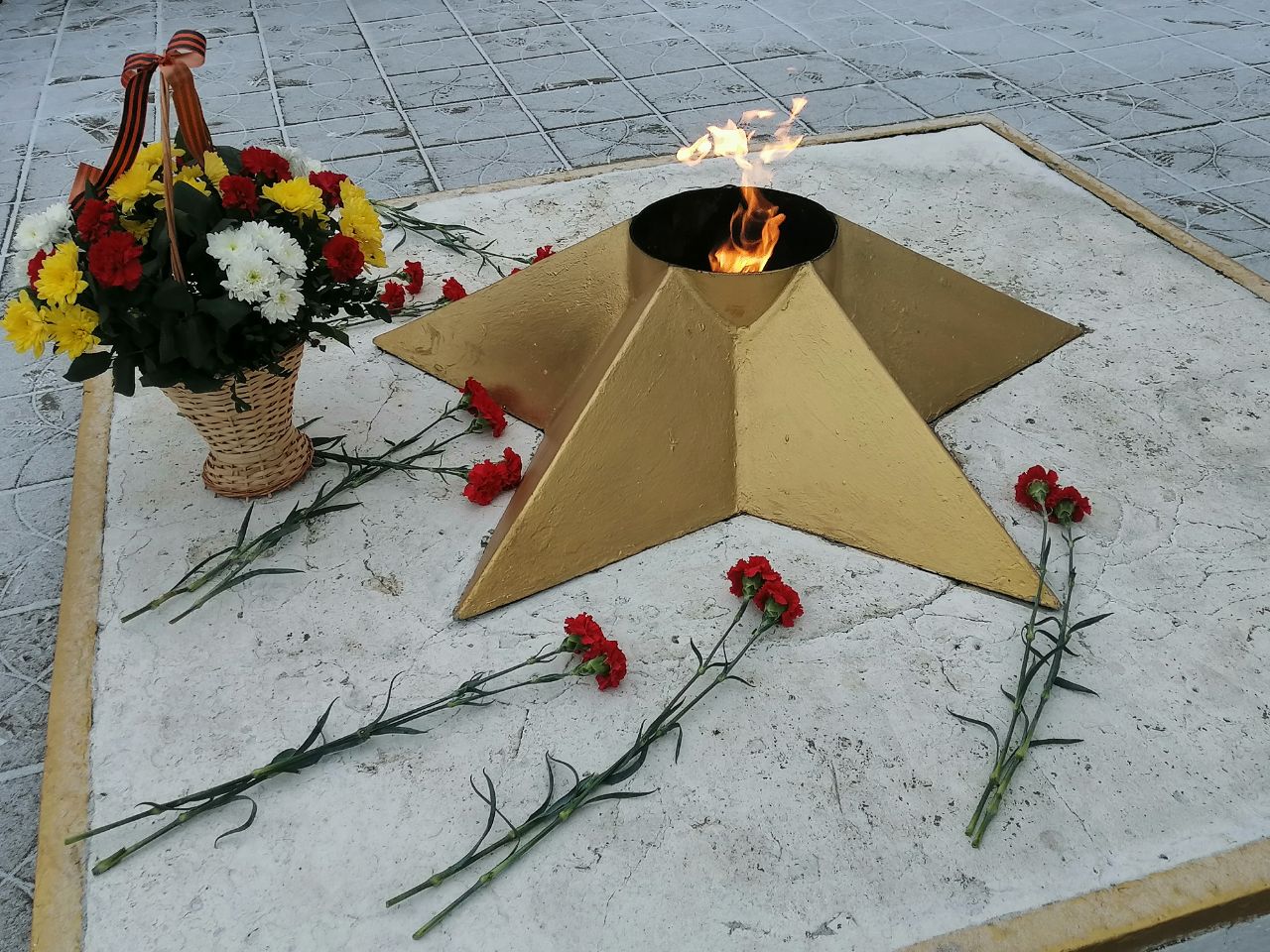 3 декабря памятный день – День неизвестного солдата.