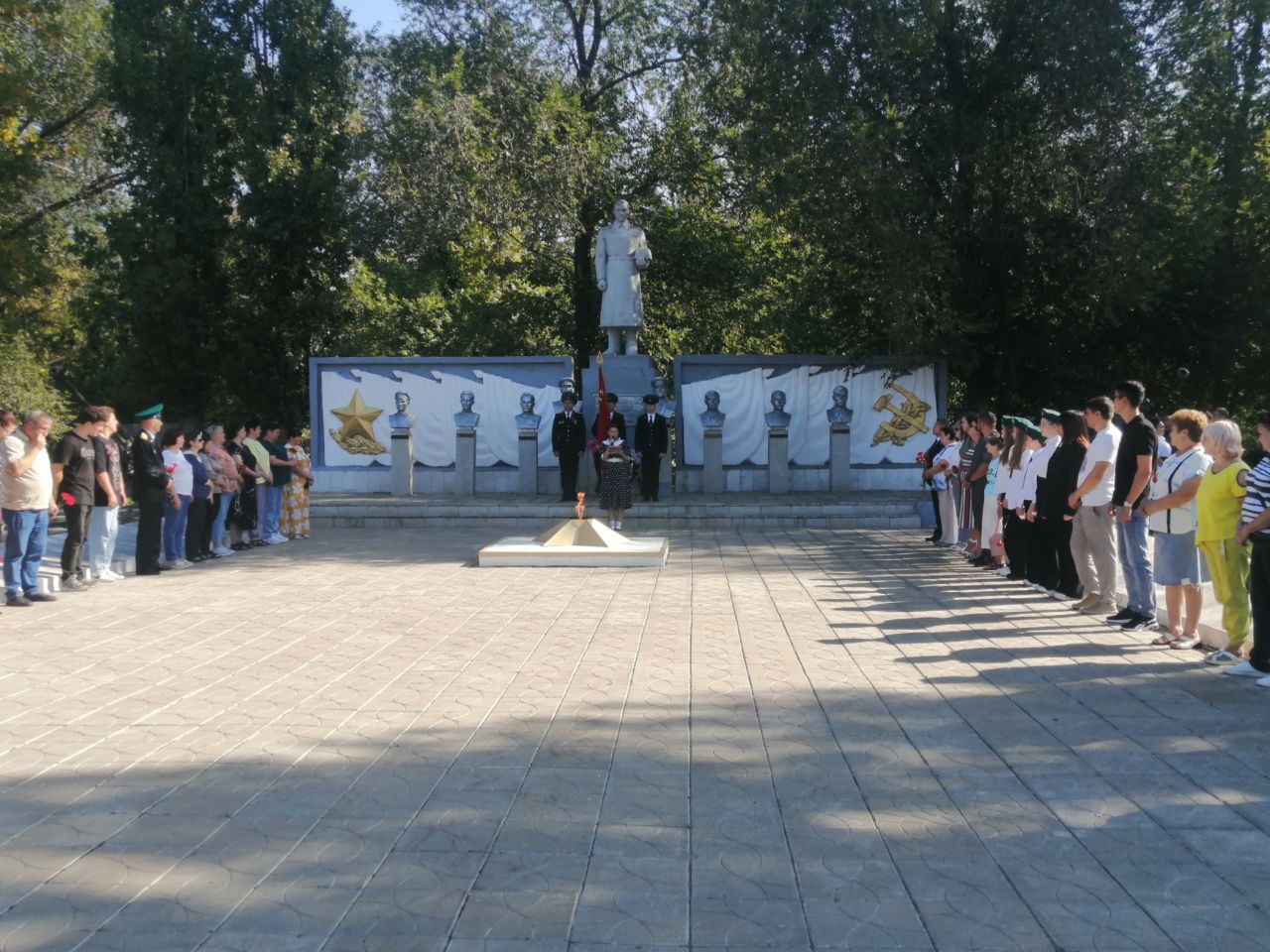 Торжественный Митинг, посвященный 100 летию со Дня рождения дважды Героя Советского Союза А. П. Шилина.