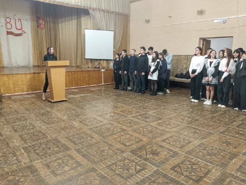 Важная встреча в средней школе №1 города Новоузенска.