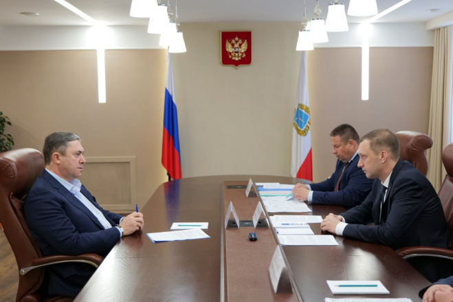 Роман Бусаргин встретился с заместителем Министра сельского хозяйства РФ Максимом Увайдовым. Роман Бусаргин встретился с заместителем Министра сельского хозяйства РФ Максимом Увайдовым.