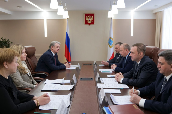 Роман Бусаргин встретился с представителями «Росатома». Роман Бусаргин встретился с представителями «Росатома».