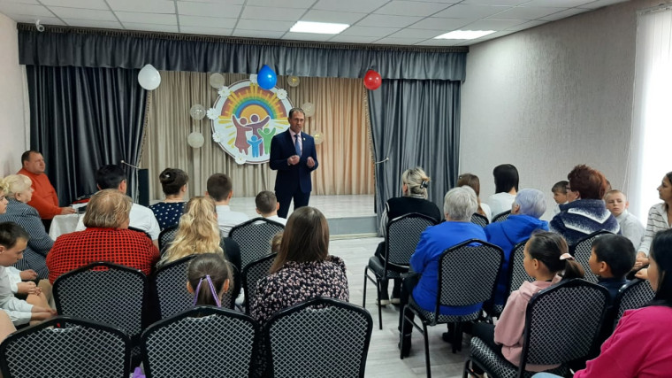 Праздничное мероприятие "Семь нот семейного счастья". Праздничное мероприятие "Семь нот семейного счастья".