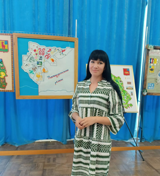 Выставка-презентация вышитых карт районов Саратовской области «И будем петь, и будем шить!». Выставка-презентация вышитых карт районов Саратовской области «И будем петь, и будем шить!».