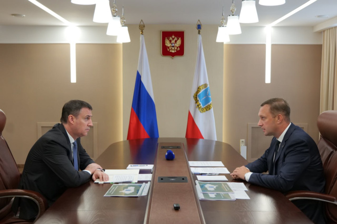 Заместитель Председателя Правительства РФ Дмитрий Патрушев провел встречу с губернатором Романом Бусаргиным. Заместитель Председателя Правительства РФ Дмитрий Патрушев провел встречу с губернатором Романом Бусаргиным.