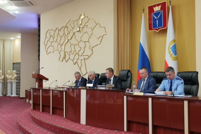 Роман Бусаргин о детях из Курской области, которые приехали в Саратовскую область: «За каждого должна болеть душа. Роман Бусаргин о детях из Курской области, которые приехали в Саратовскую область: «За каждого должна болеть душа.