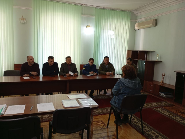 Глава Новоузенского района Андрей Опалько провел личный прием Новоузенских военнослужащих, их родных и близких. Глава Новоузенского района Андрей Опалько провел личный прием Новоузенских военнослужащих, их родных и близких.
