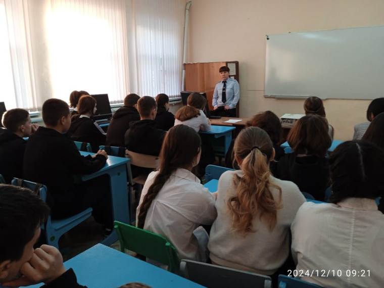 Профилактическая встреча инспектора отделения Госавтоинспекции о правилах дорожного движения. Профилактическая встреча инспектора отделения Госавтоинспекции о правилах дорожного движения.