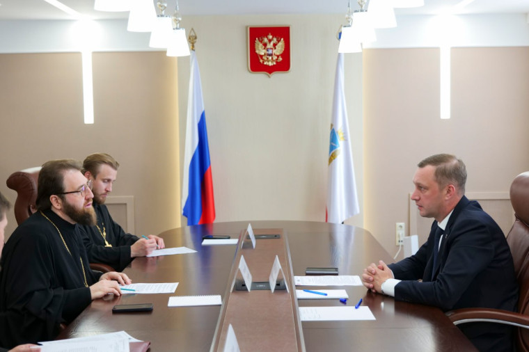 Глава региона Роман Бусаргин провёл встречу с митрополитом Саратовским и Вольским Игнатием. Глава региона Роман Бусаргин провёл встречу с митрополитом Саратовским и Вольским Игнатием.