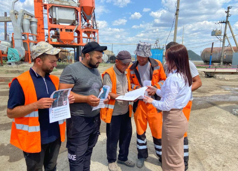 В Новоузенском районе продолжается работа по адаптации иностранных граждан. В Новоузенском районе продолжается работа по адаптации иностранных граждан.