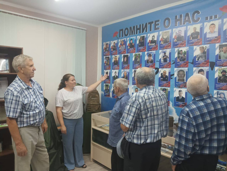 На базе музея истории специальной военной операции города Новоузенска состоялась экскурсия по выставке-экспозиции «Только вместе! Только вперед!». На базе музея истории специальной военной операции города Новоузенска состоялась экскурсия по выставке-экспозиции «Только вместе! Только вперед!».